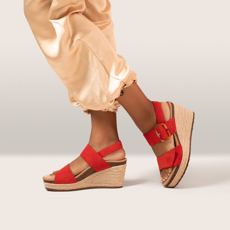 poppy genuine leather wedge with buckle on foot